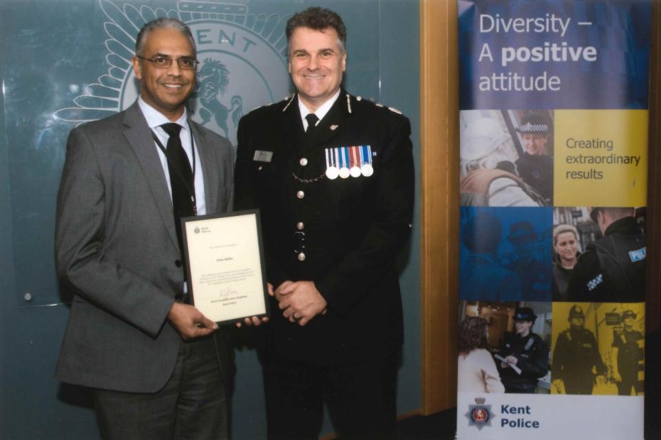 Chaz_Kent_Police_award
